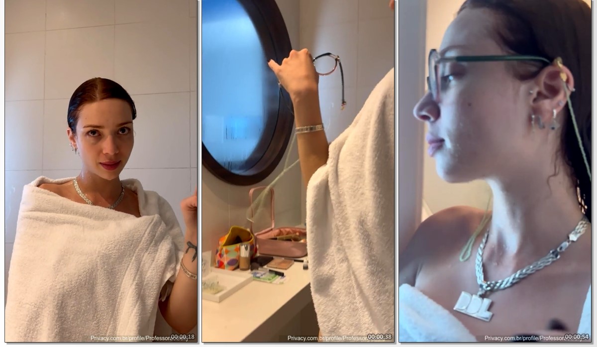 Cibelly Ferreira molhadinha mostrando a buceta após o banho