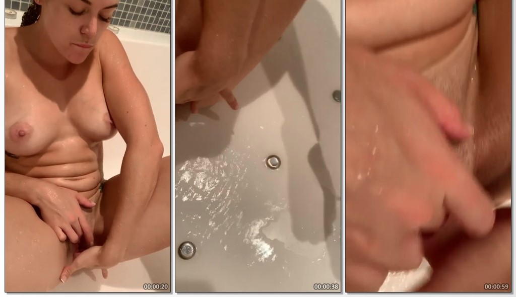 Gordinha muito safada caiu na net peladinha enfiando dois dedos na buceta na masturbação