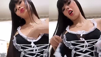 Juliana Bonde emprega sem vergonha fazendo carinha de puta