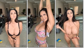 Milf Tesuda e deliciosa Ava Addams ficando peladinha mostrando seus peitos grandes e a buceta toda gostosa