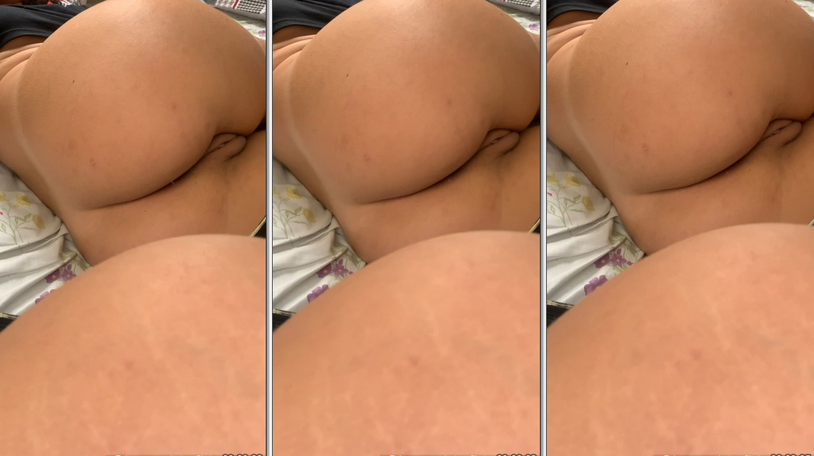 Yasmin Paladini gravando a buceta gostosa na frente do espelho