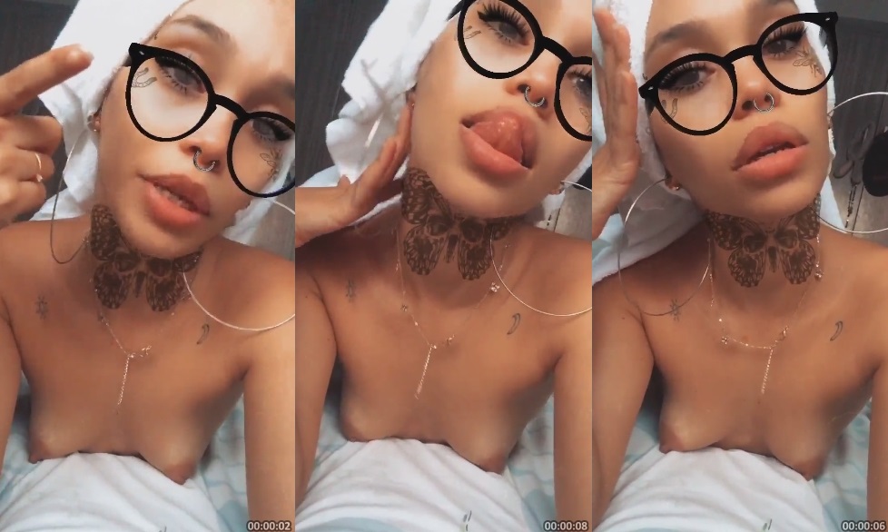 Beu Freitas vazou na net exibindo os seios nua na cama