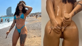 Cavala Lana Borges nua no banho na companhia do consolo de borracha