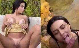 Fernanda Campos nua exibindo a bucetinha e fodendo no mato