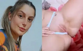 Gabi Selbach Xvídeos pelada mostrando a buceta rosa com a calcinha de lado
