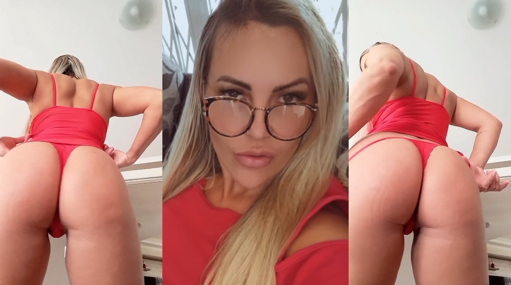 Mica Moraes Onlyfans pelada se exibindo totalmente vadia