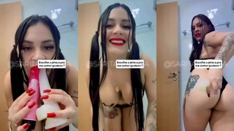 Sarita Rosada pelada se masturbando e gozando no porno delicioso